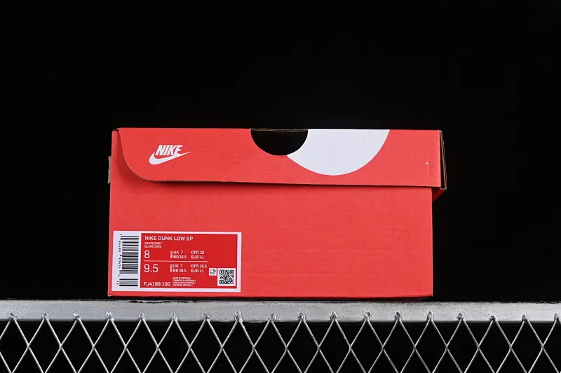 All Categories Nk SB Dunk Series Nk SB Dunk Low Low-top sneakers Nk Dunk Low "Light Carbon"​ Simple gray and white SB low-top casual sneakers FJ4188-100